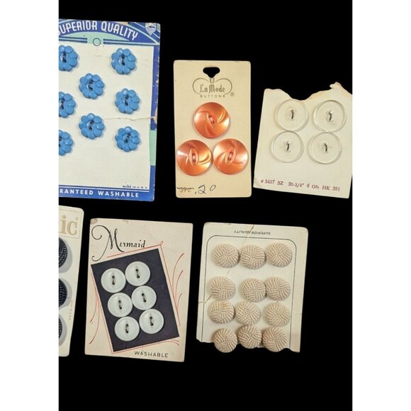 Vintage Button Lot Of 7 Cards For Sewing & Crafts Le Chic La Mode Mermaid - Picture 2 of 5